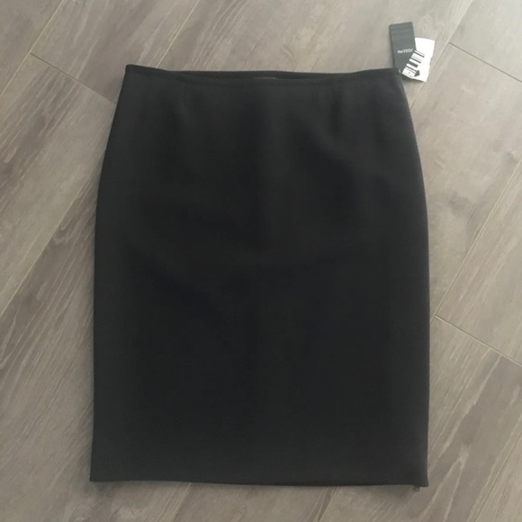 JOSEPH Brent Pencil Skirt with Side Zip - Size 8 - NWT ($375)! - Picture 1 of 4